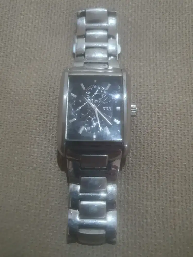 Jam Guess utk Pria