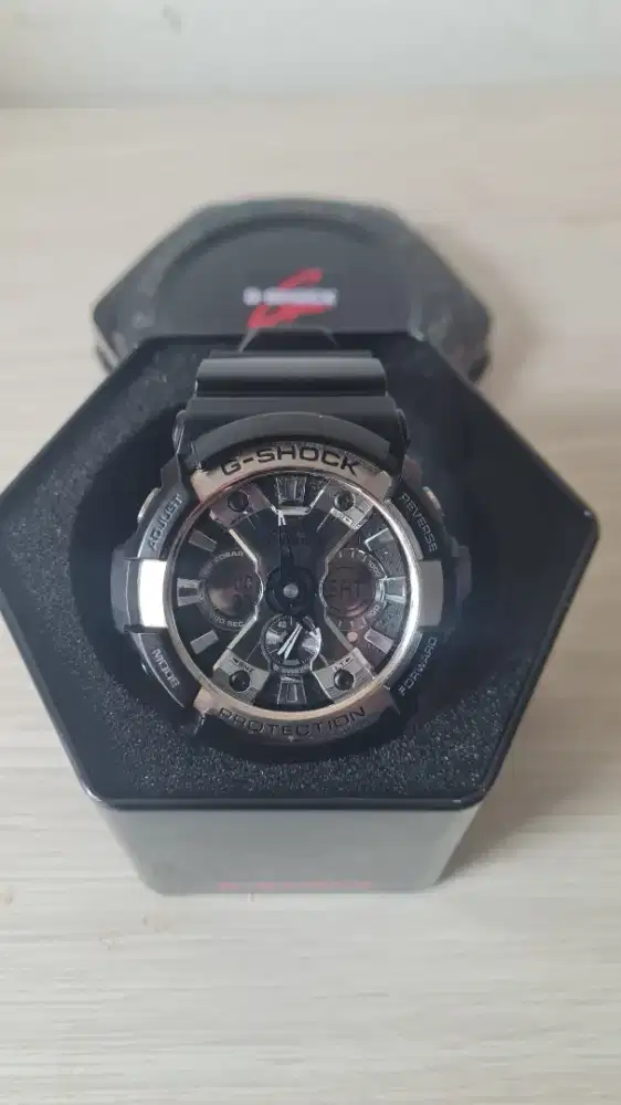 Jam Tangan Digital (CASIO - GA200RG)