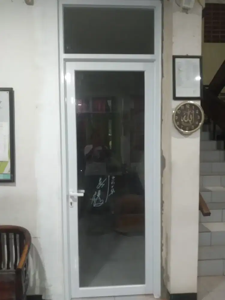 Pintu aluminium office swing T300cm L90cm hrg 2,4 jt bisa byr ditempat