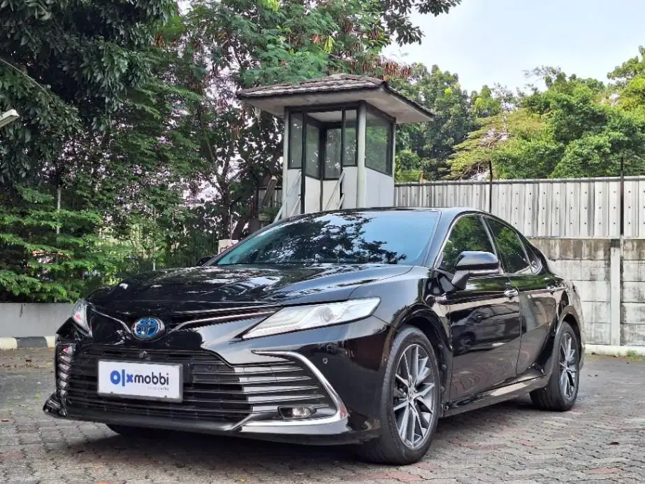 Toyota Camry 2.5 Hybrid-AT 2022
