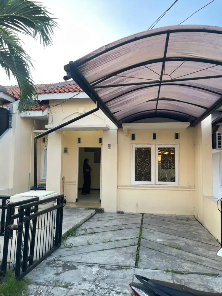 Dijual rumah di medokan