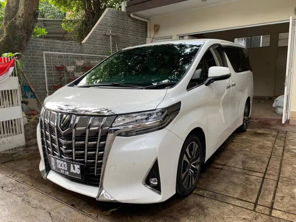 Dijual cepat Alphard G AT 2.4 2021 Putih Mulus KM rendah