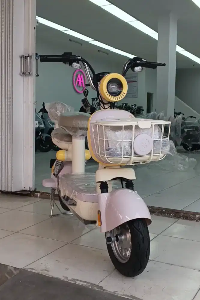SEPEDA LISTRIK AIMA META PRO