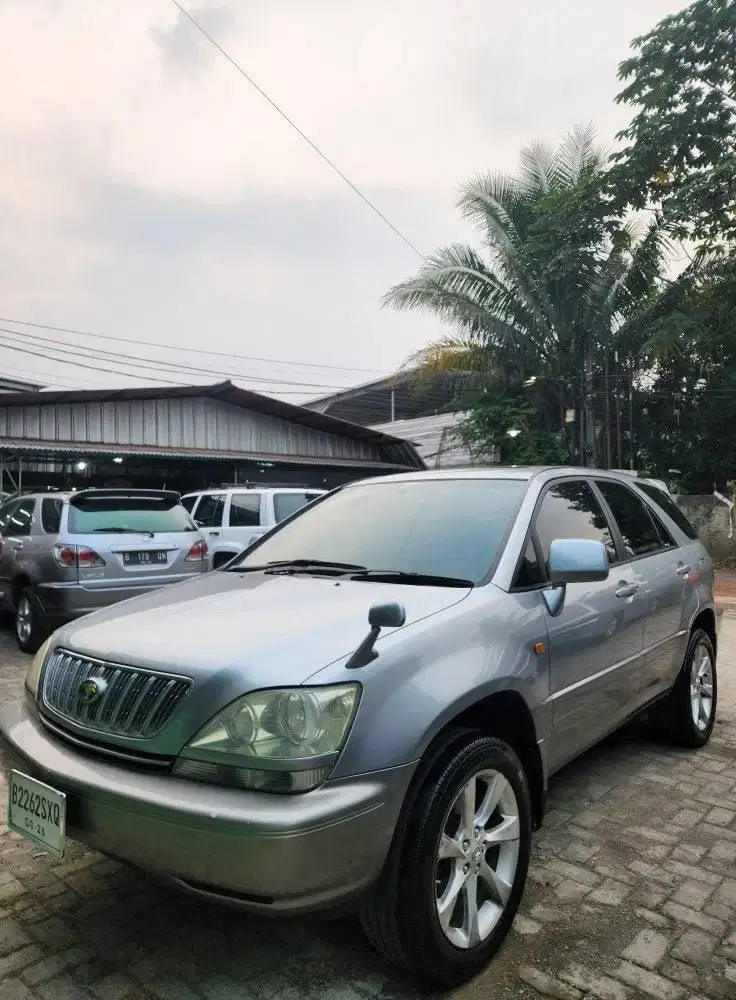 toyota harrier 1st gen 3.0 awd cantik