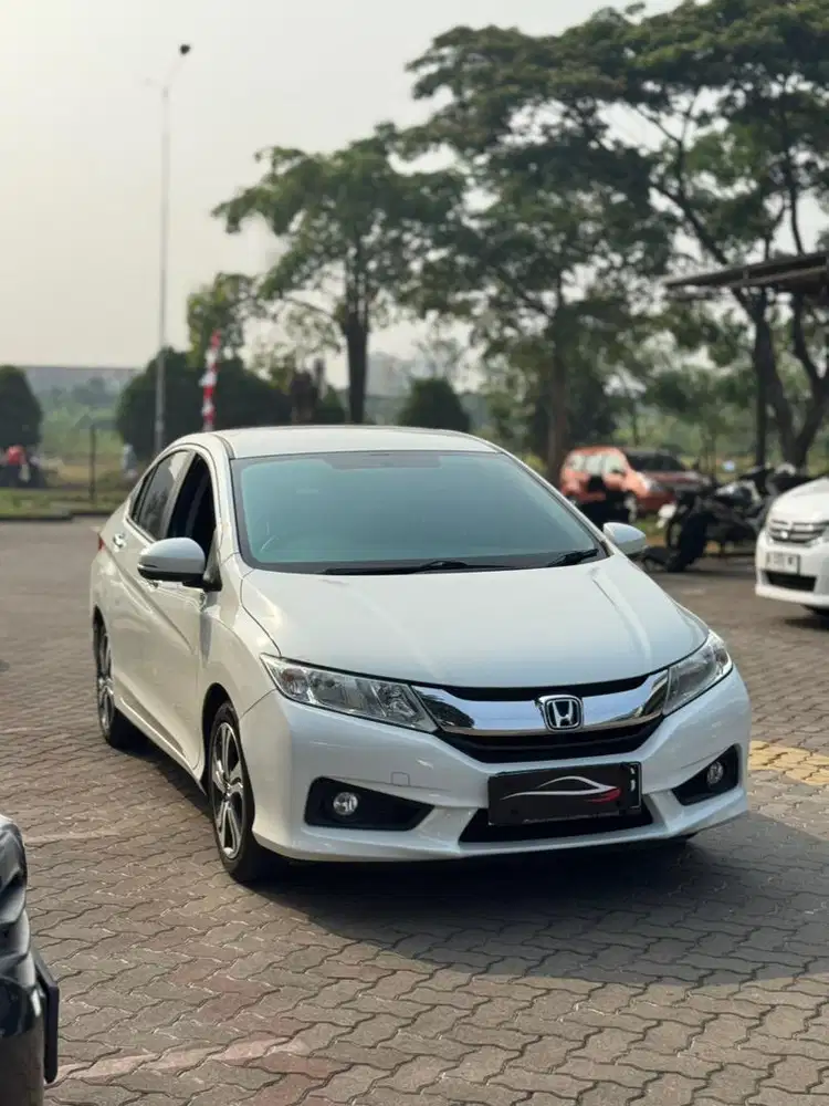 (Cash) City E matic 2016 putih sedan pemakain 2017 vios altis