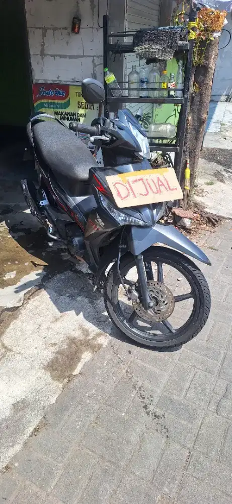 Supra X 125 Velg Racing, Ban Tubles