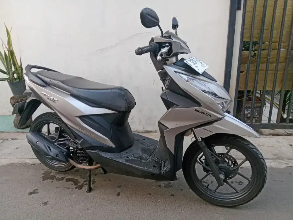 Honda beat deluxe tahun 2021 bagus original