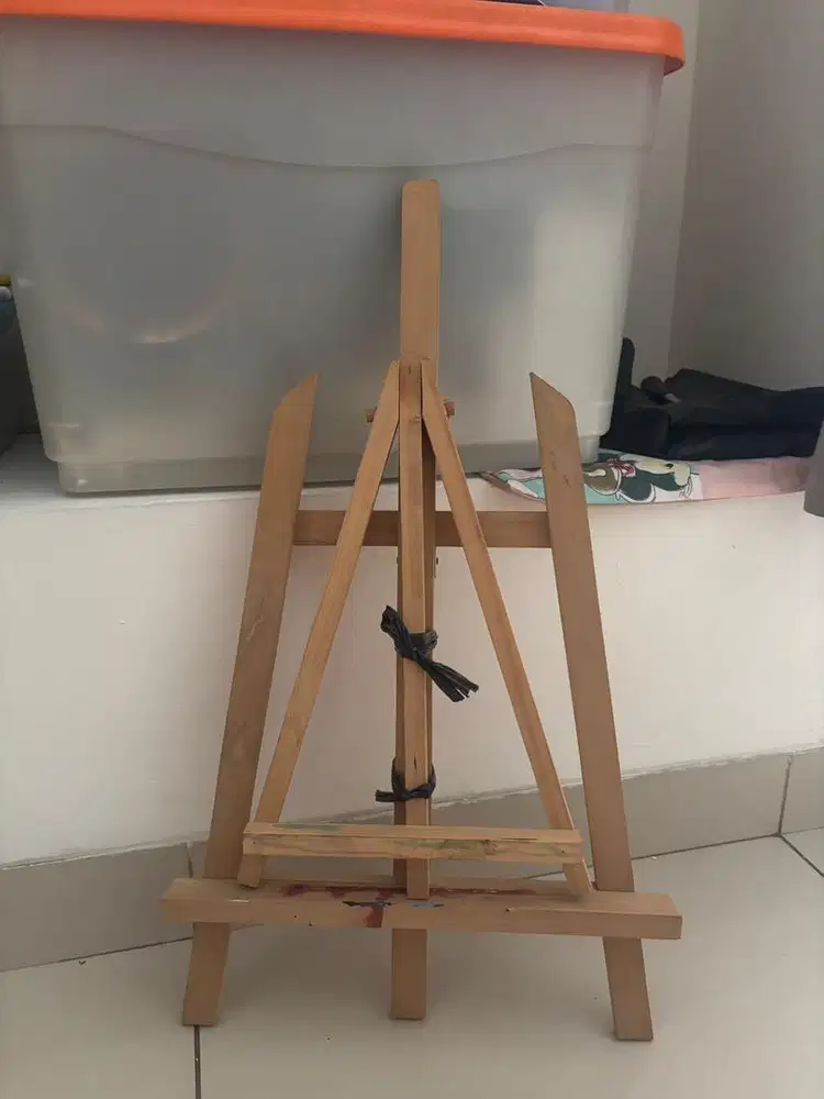 DIJUAL MURAH 2 STAND CANVAS KAYU (GRATIS CAT DELI DAN PALLETE NYA)