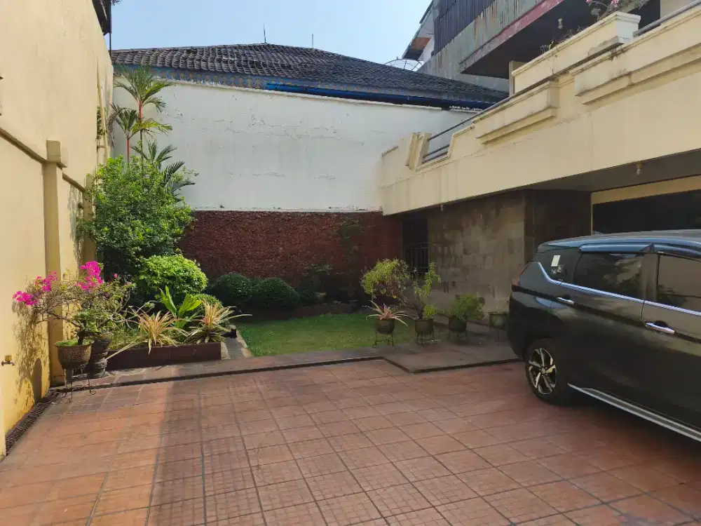 Rumah  tua, rumah untuk santai
