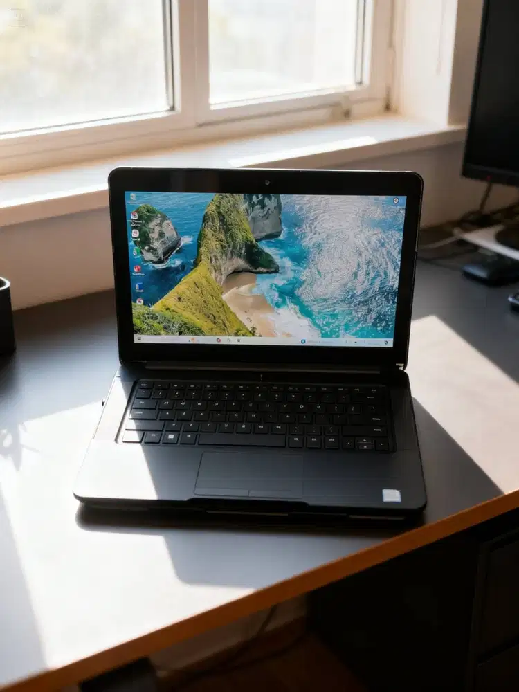 Jual Lenovo Ideapad V14-Are Pemakaian Pribadi Mulus