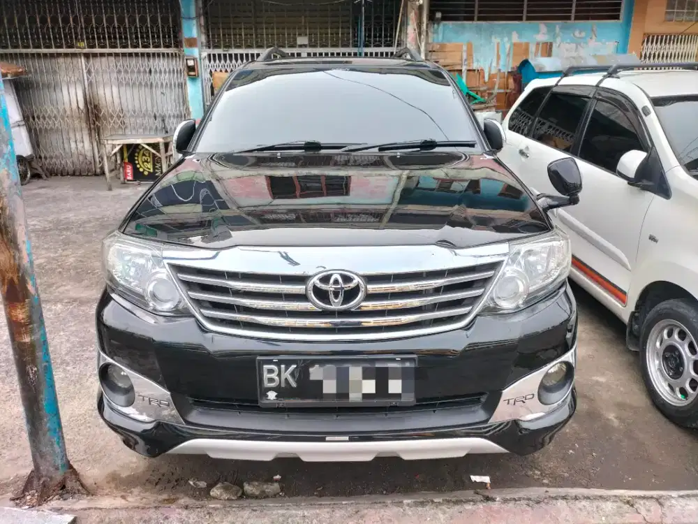 Toyota Fortuner Solar Diesel TRD AT MATIC 2012