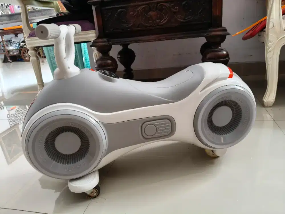 Sepeda Motor Musik Anak