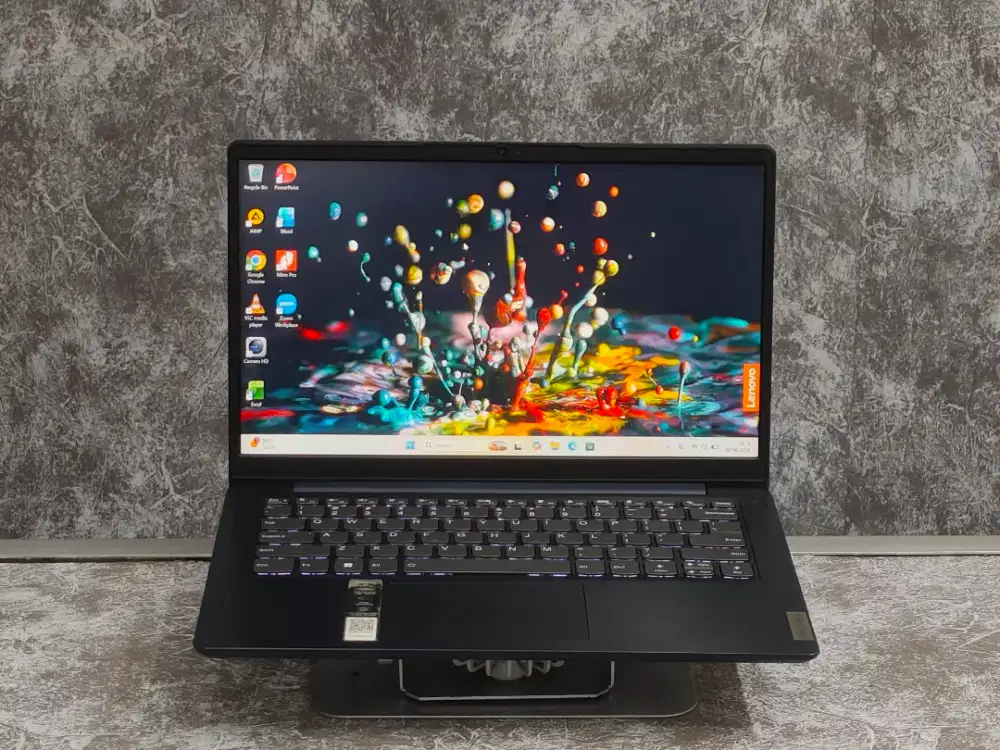 LAPTOP LENOVO IDEAPAD SLIM 3/AMD RYZEN 7-5825U/RAM 16GB/SSD 512GB