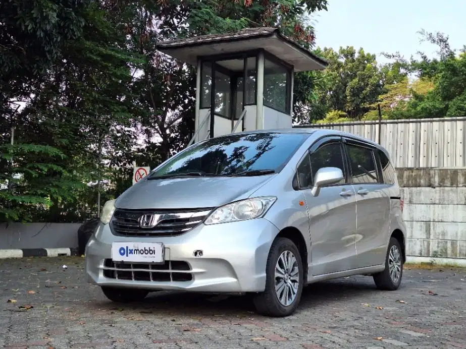KM Rendah - Honda Freed 1.5 S Bensin-AT 2013