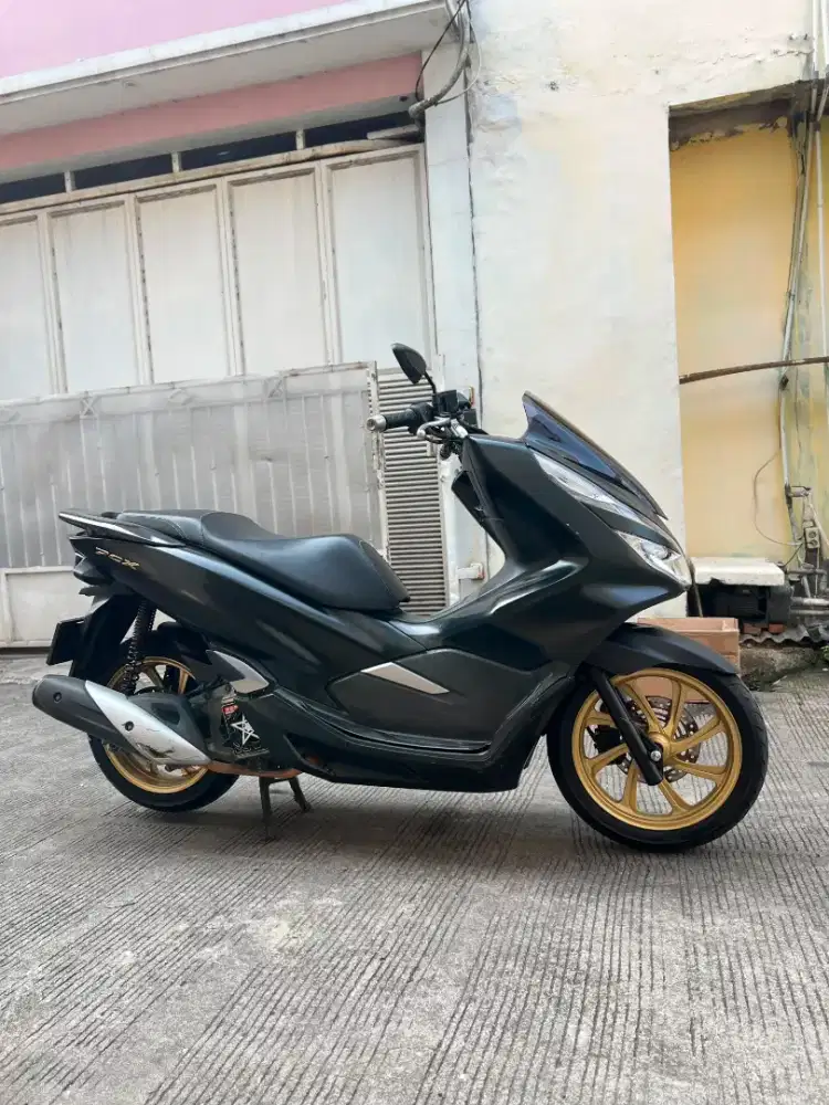 Honda PCX taun 2020