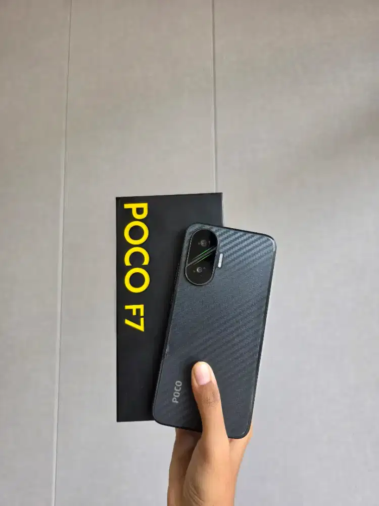 POCO F7 12/512GB GARANSI PANJANG