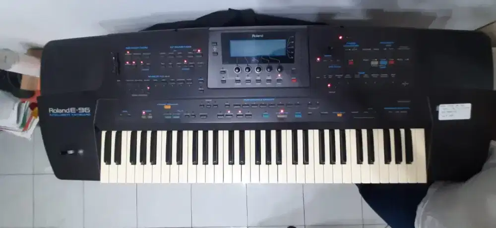 Jual : Keyboard Roland E 96
