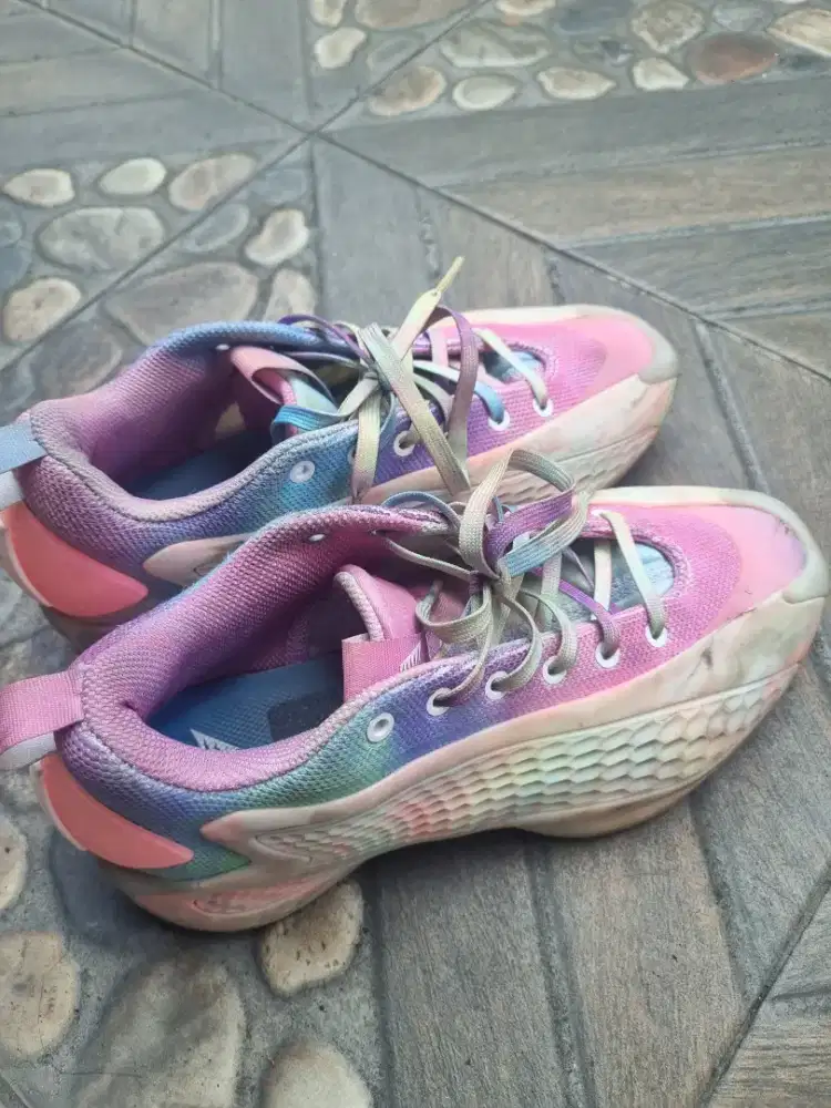 Sepatu basket anak cewek ukutan 36.5