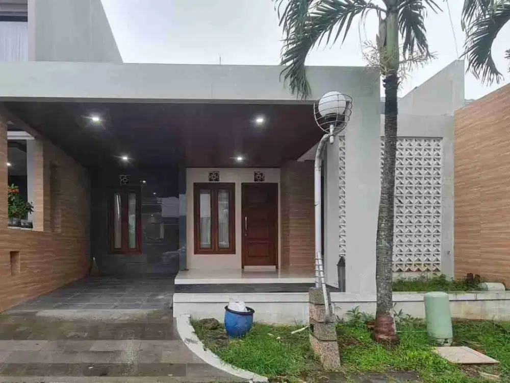 Rumah Luas 165 m² di Permata Jingga Soekarno-Hatta Suhat.