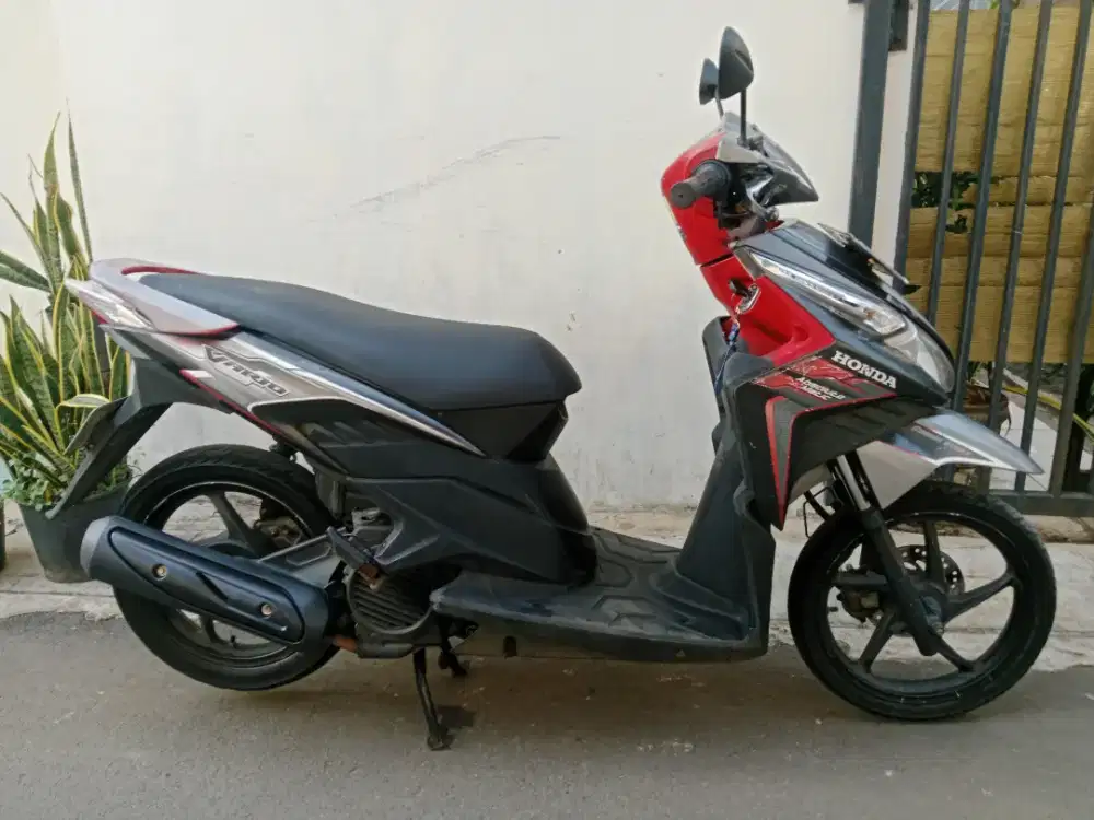 Honda Vario techno tahun 2011 bagus mesin standar