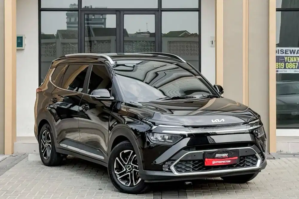 Kia Carens 1.5 Premiere 7 Seater Sunroof AT Matic 2023 Hitam Metalik.