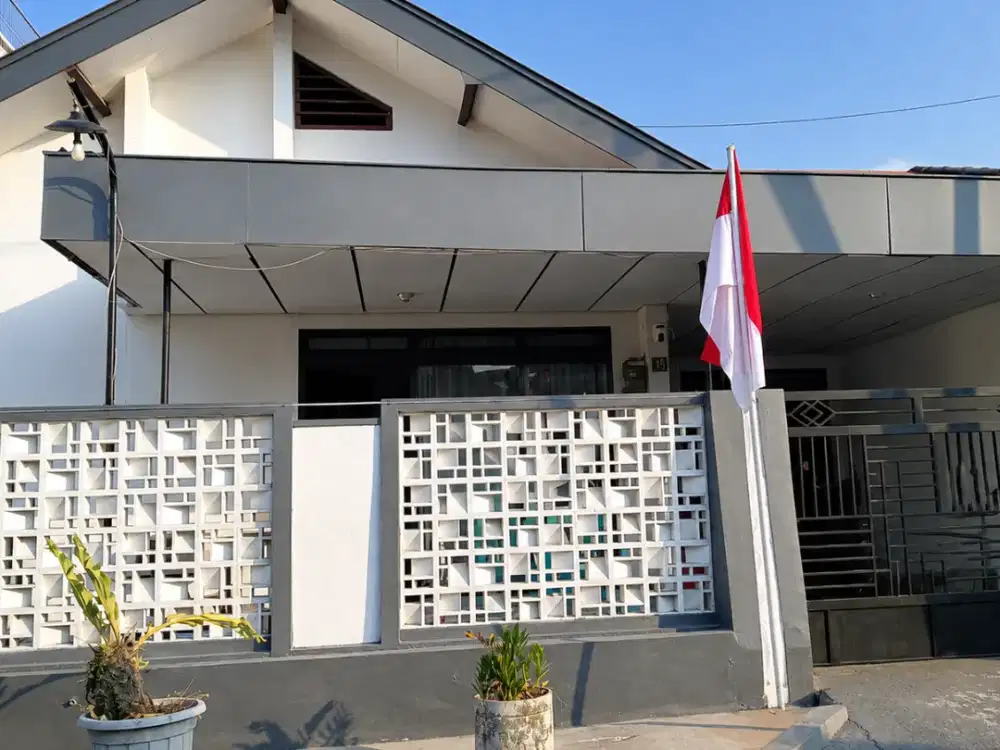 Rumah Luas Strategis di Kota Malang. Dekat Jl. Soekarno-Hatta, Kampus UB, Kampus Polinema, Malang Town Square (Matos), Sentra Kuliner.NLMLG00044