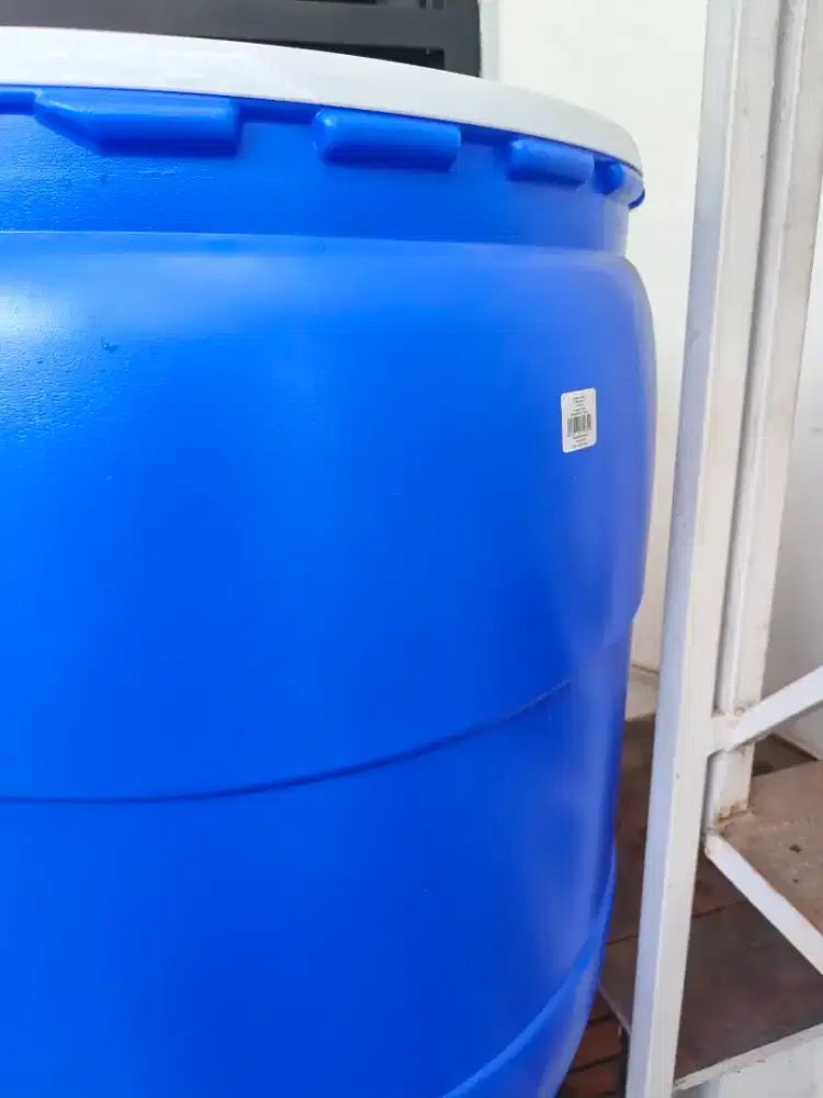 Bismillah mau jual tong belum pernah dipakai ukuran 230L