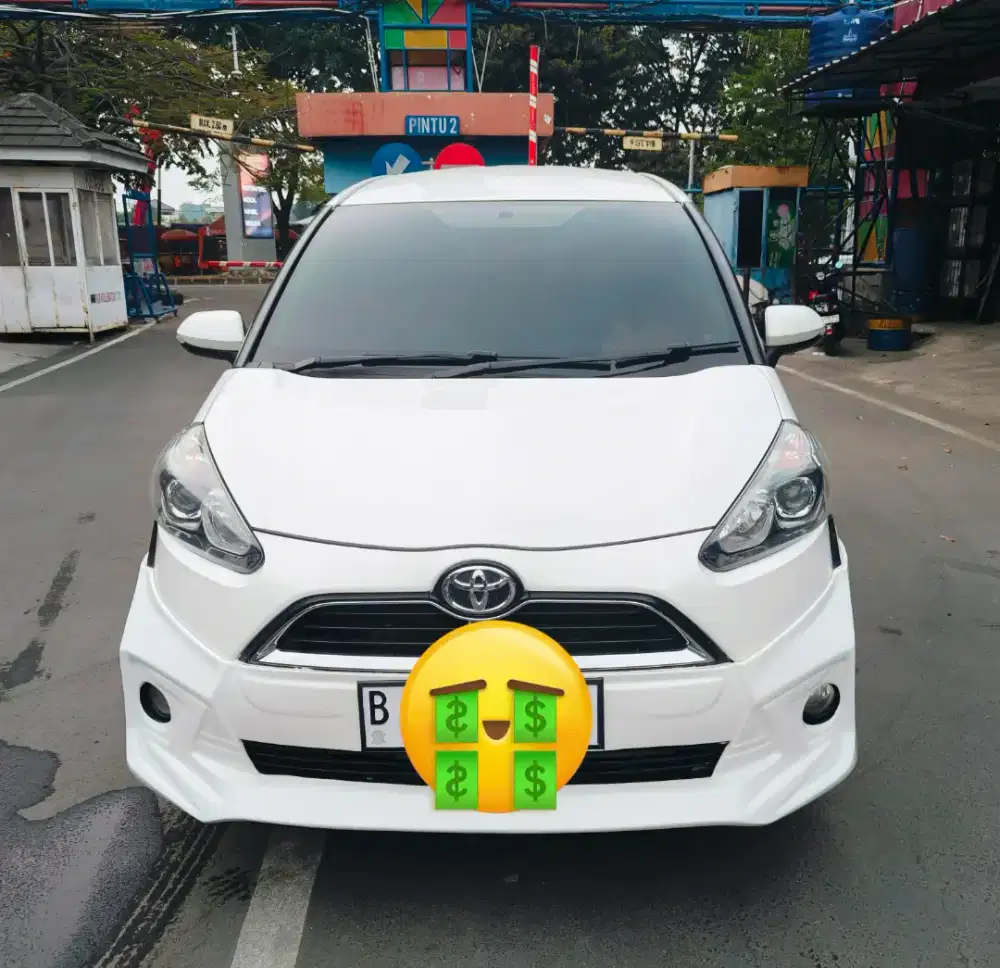 SIENTA V AT 2017 PUTIH. LOW KM ANTIK