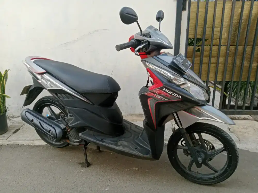 Honda Vario techno 2011 bagus mesin standar