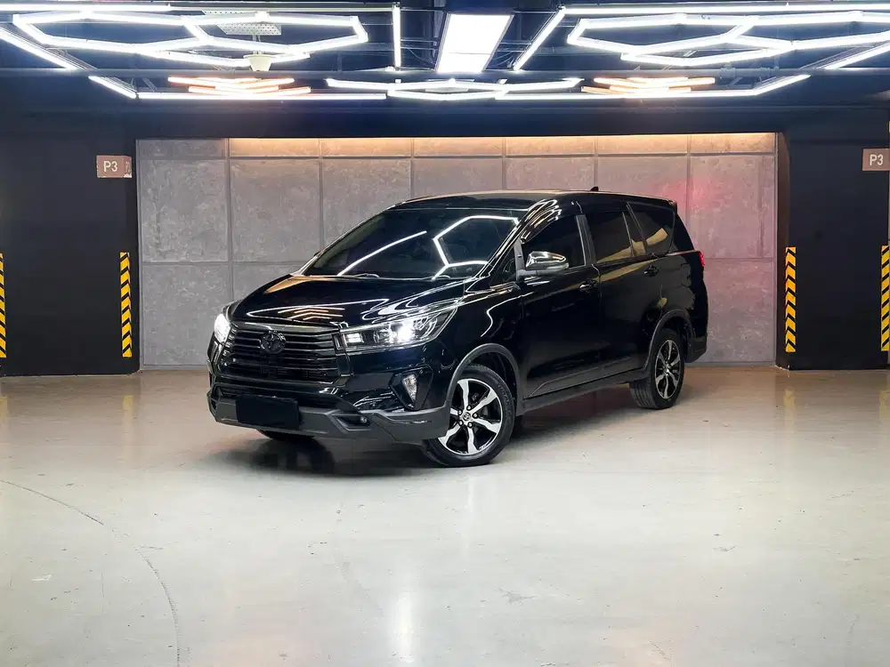Km 60Rb TOYOTA VENTURER  Diesel  2021 Hitam