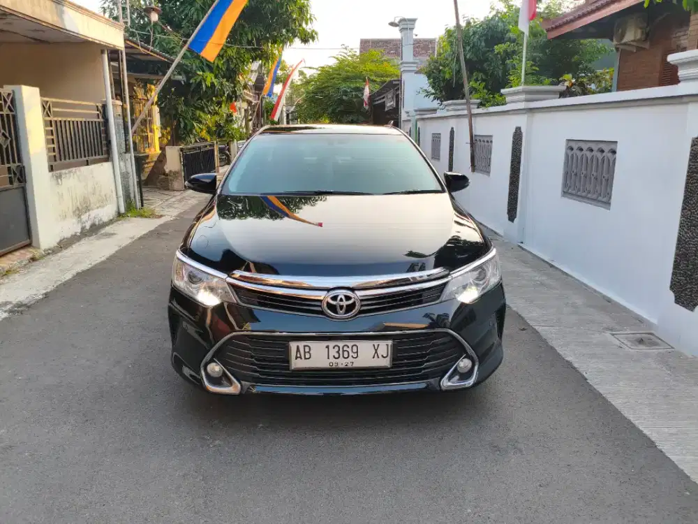 Camry 2016 AT hitam