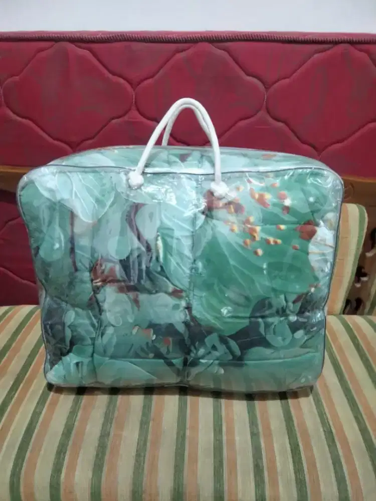 Bedcover + Sprei ukuran 180 x 200