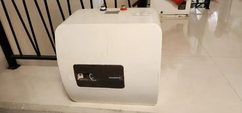 Water heater Ariston