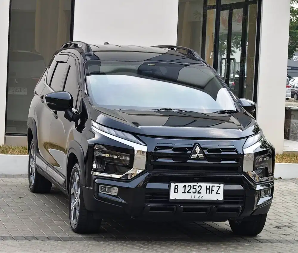 TDP 35jt !! Mitsubishi Xpander 1.5 Cross Premium Package AT 2022 Hitam