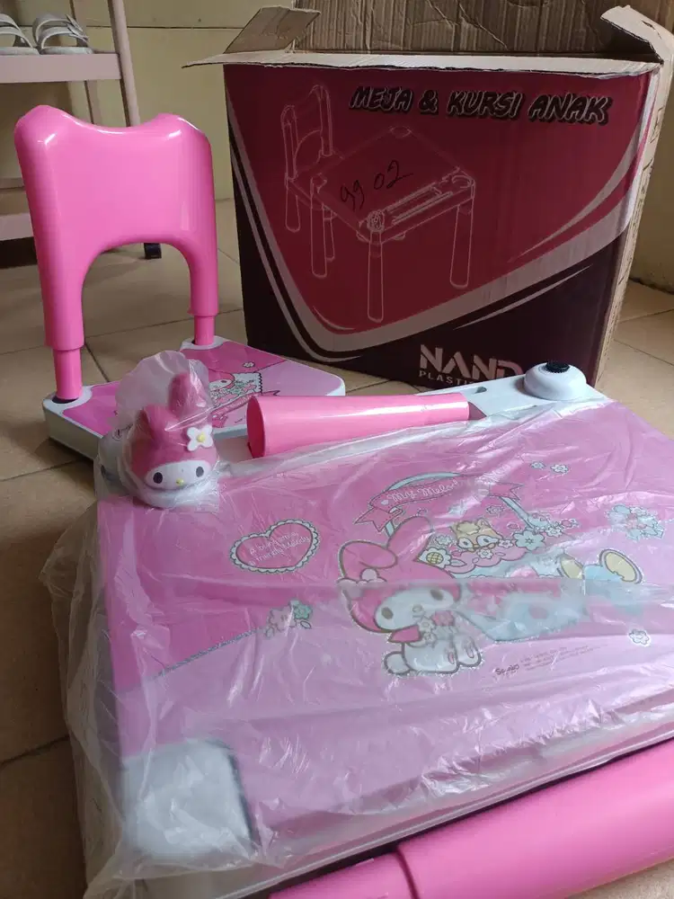MEJA DAN KURSI ANAK MERK NANDOS