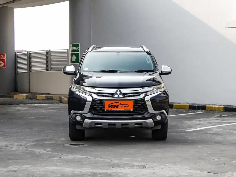 Mitsubishi Pajero Exceed 2.5 AT 2016 Hitam