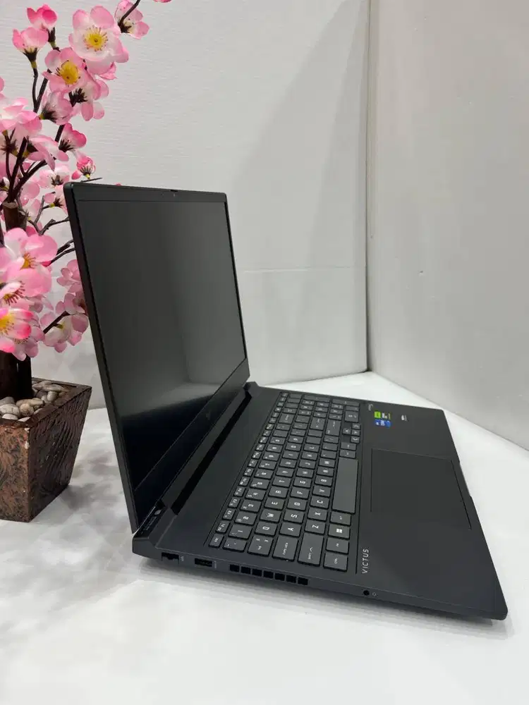Laptop Gaming HP Victus R1218TX Core i7 14650HX 16GB SSD 1TB RTX4070