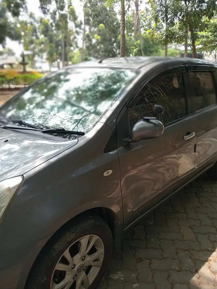 Nissan Grand livina 2012 Bensin