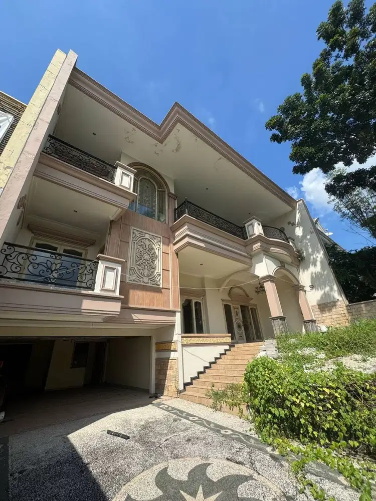 Disewakan Rumah Komersial Area Raya Taman International Citraland