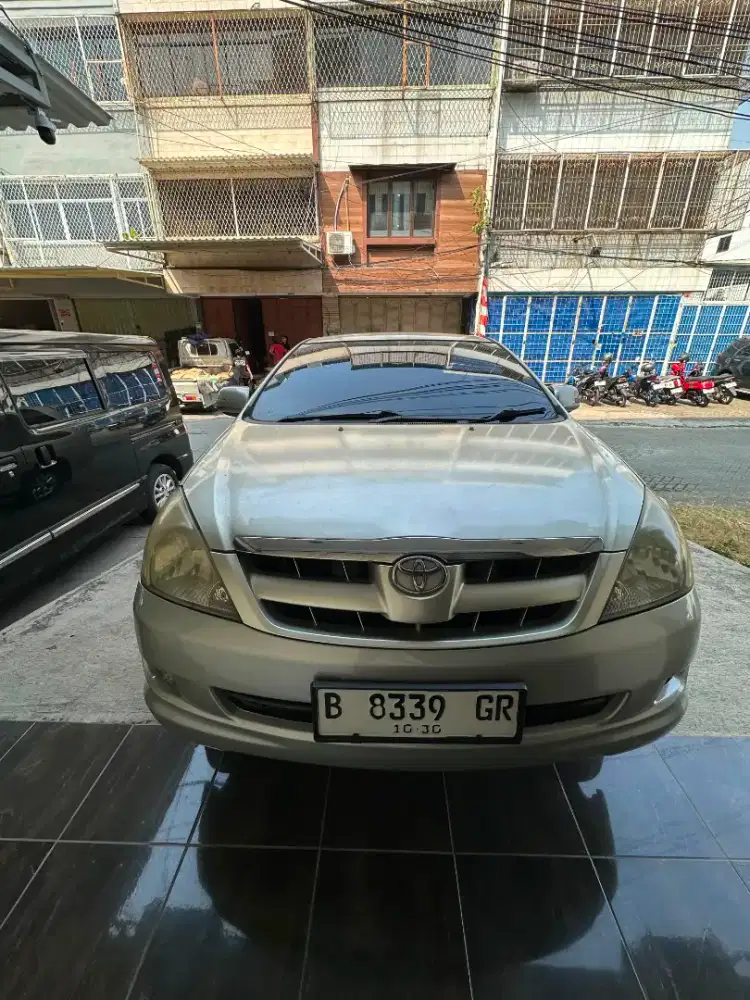 DIJUAL TOYOTA INOVA TYPE V MATIC 2005