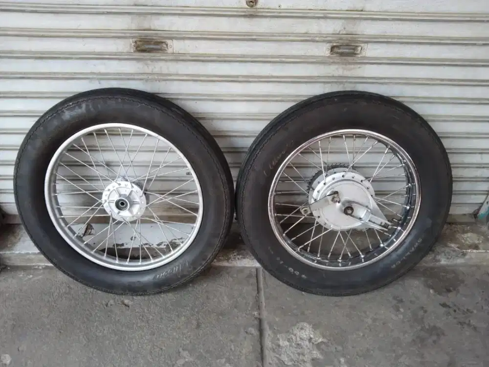 Velek costum bobber