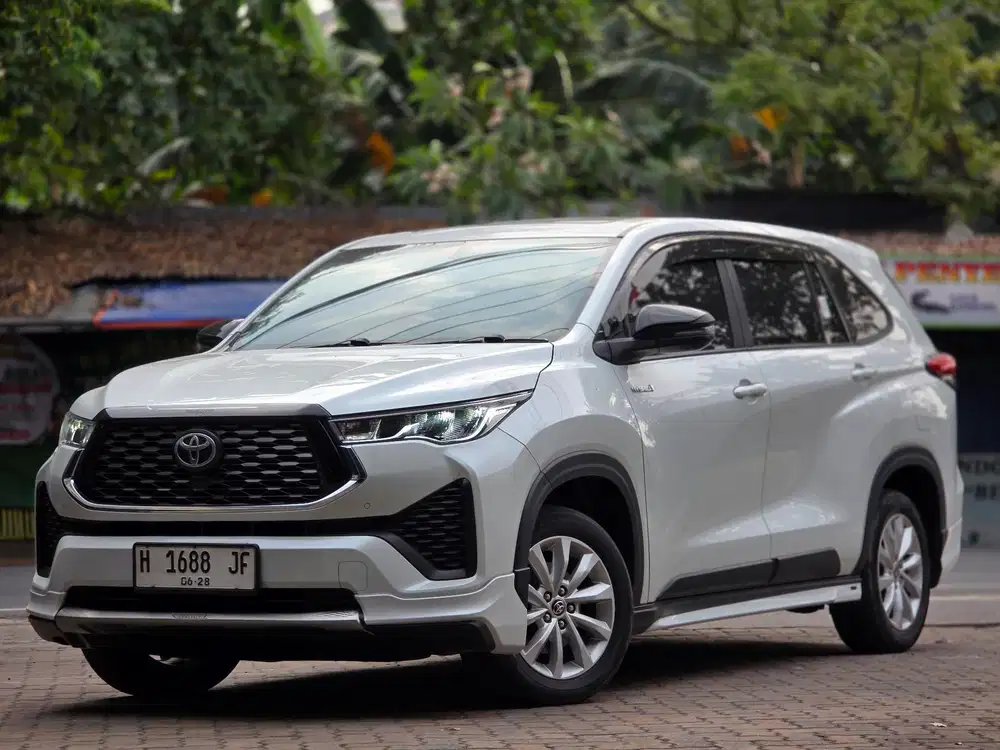 Innova Zenix V Hybrid Modellista 2023