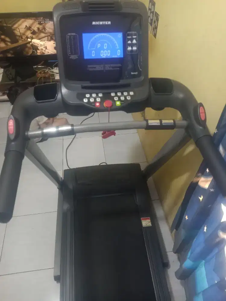 Treadmill elektrik Richer Enigma S