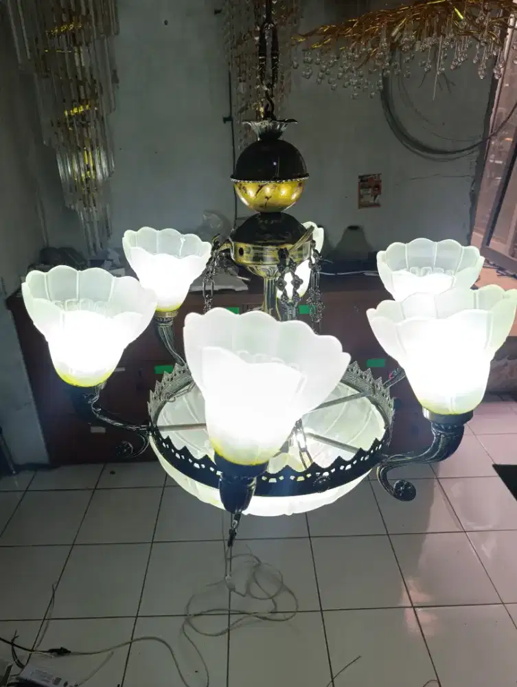 Jual Lampu Jadul kondisi cukup baik,  Lok Pamulang barat, Tangsel