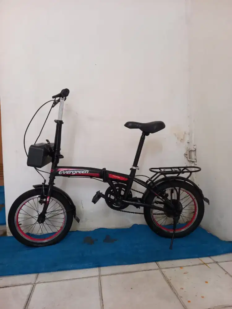 Sepeda lipat Uk16