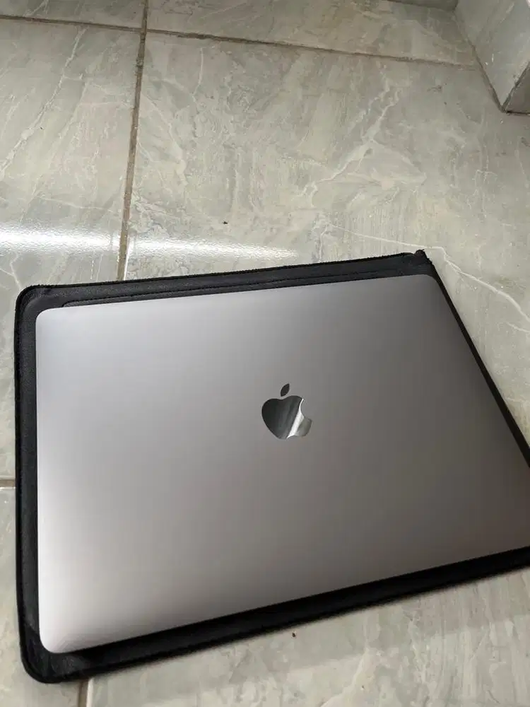 Macbook air m1 2020 fullset mulus
