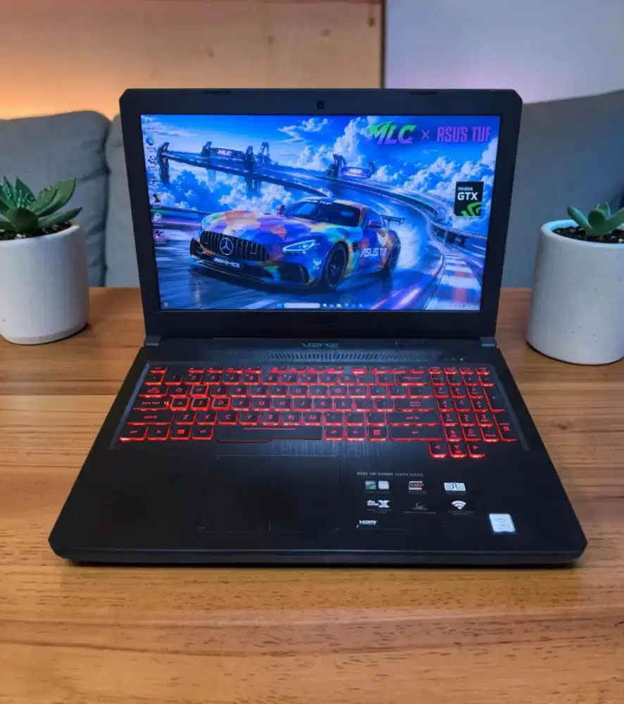 Laptop Gaming Asus TUF FX80GE Core i7 SSD 256Gb HDD 1TB NVIDIA GTX