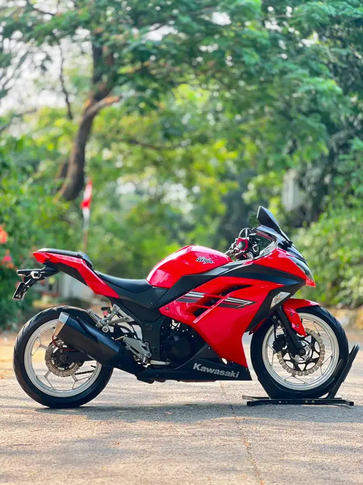 KAWASAKI NINJA 250 FI OLD MERAH 2017 PAJAK PANJANG LIKE NEW
