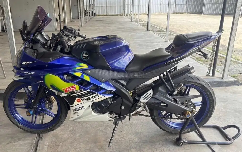 For Sale R15 V2 Movistar 2017