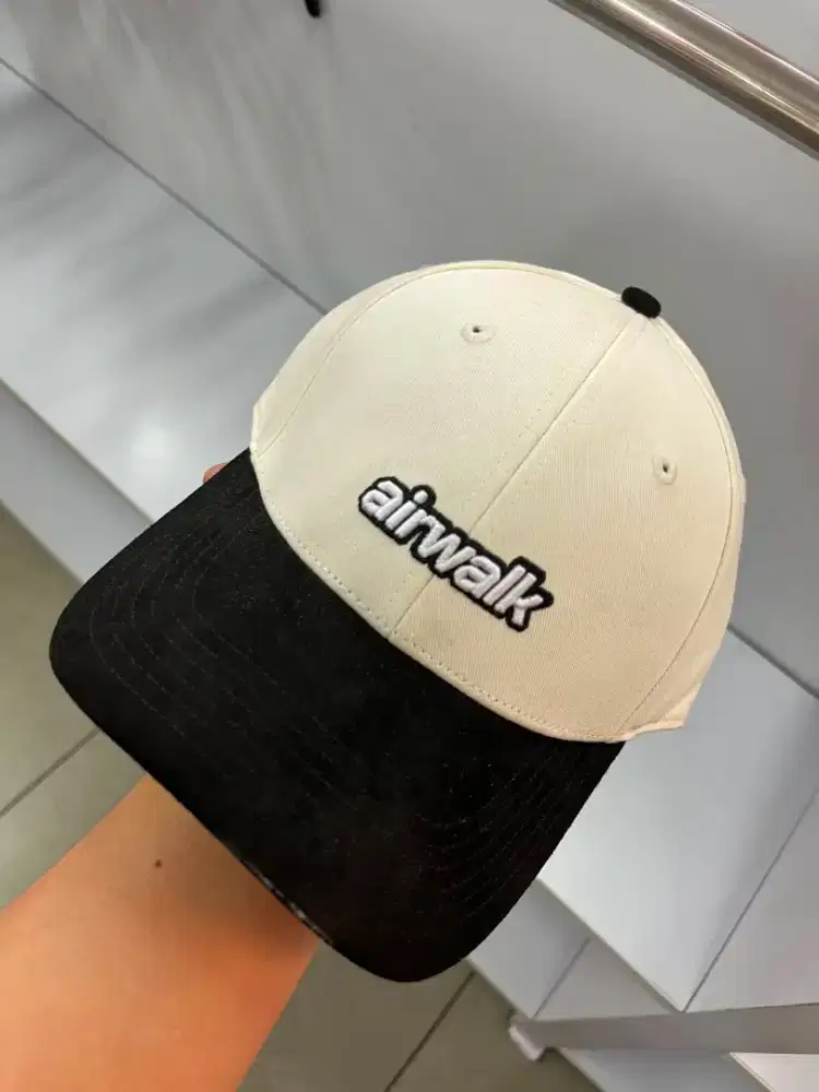 Topi Airwalk New